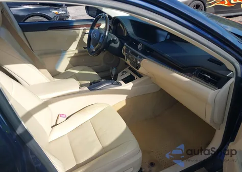 2013 Lexus Es 350 z USA, uszkodzony, nr VIN JTHBK1GG2D2083046